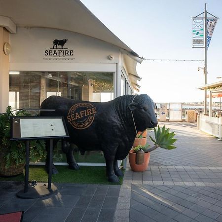 Belle Escapes - Glenelg Seaside Apartment Exteriör bild